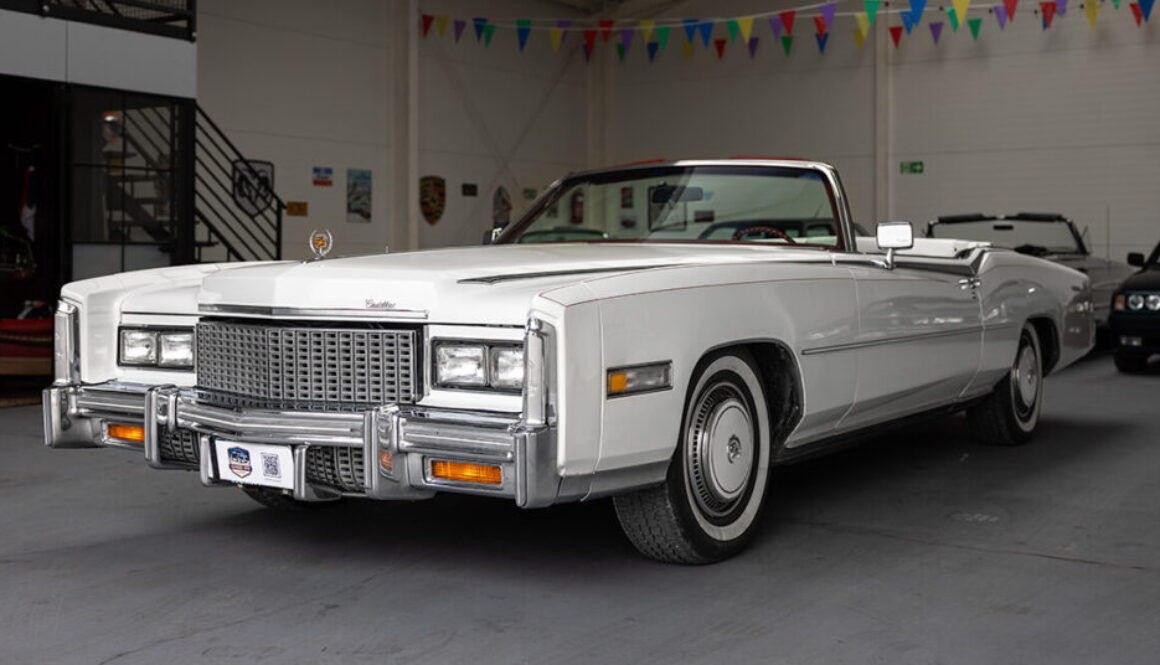 Cadillac Eldorado 1976 - widok z przodu i lewego boku