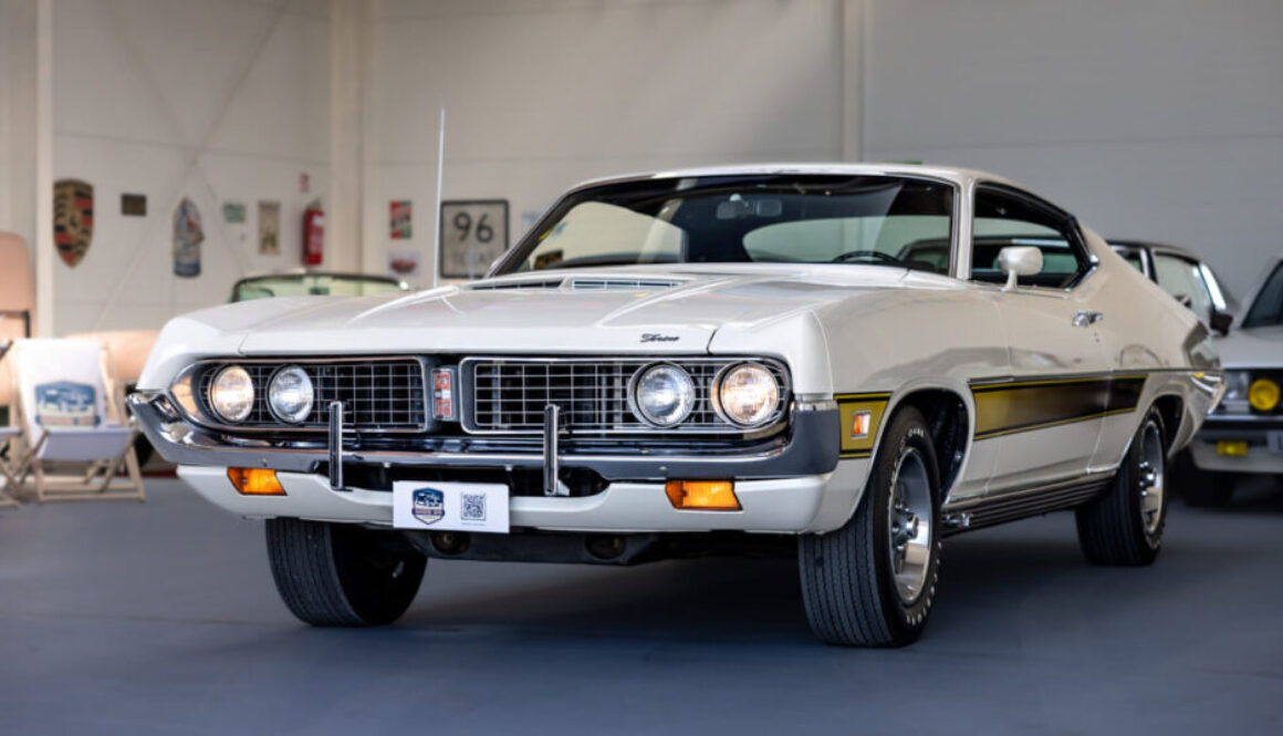 Ford Torino GT 1971 - widok z przodu i lewego boku
