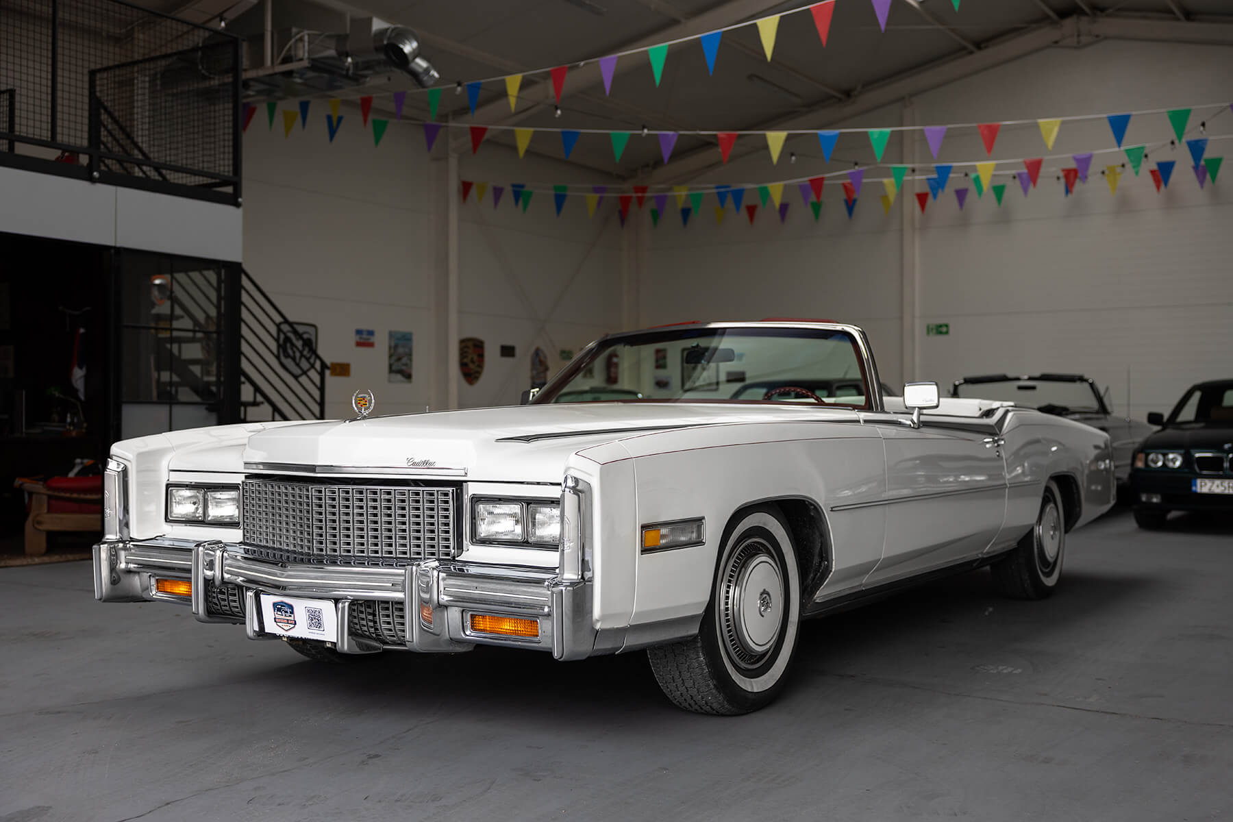 Cadillac Eldorado 1976 - widok z przodu i lewego boku