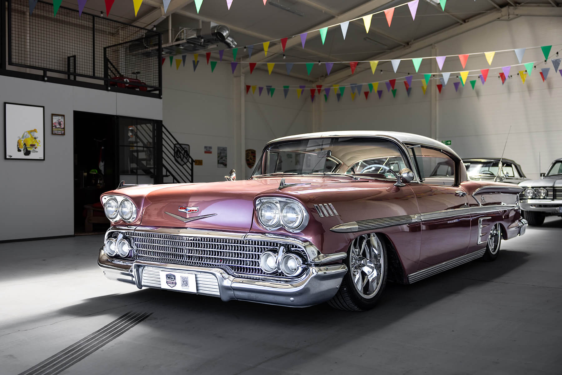 Chevrolet Impala Sport 1958 - widok z przodu i lewego boku