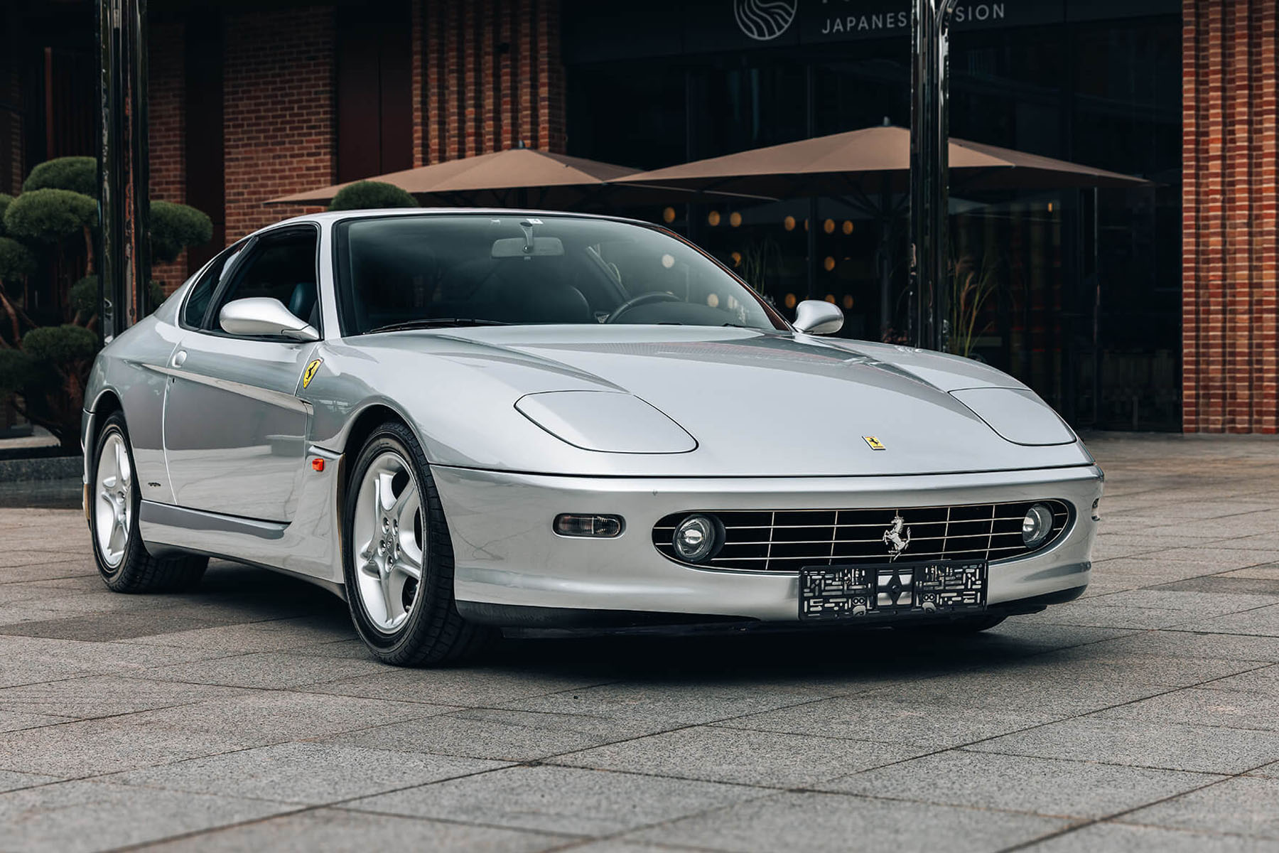 Ferrari 456 GTA 2001 - widok z przodu i lewego boku
